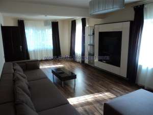VANZARE CASA DE VACANTA  DE LUX IN BADENI-RUNCU,   LA POALELE MUNTILOR LEAOTA