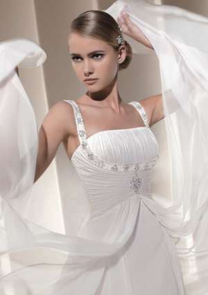 Vand rochie de mireasa La Sposa,   model LABEL