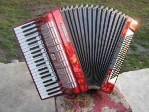 Acordeon Weltmeister Diana, 120 basi.