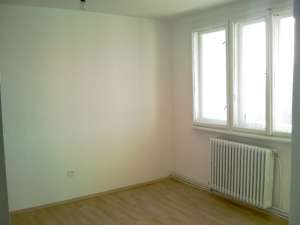 Vand apartament 2 camere recent renovat