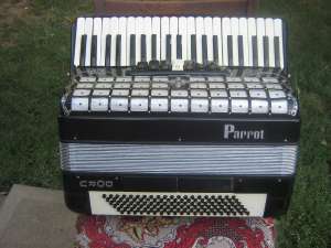 Acordeon Parrot, 120 basi.