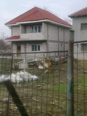 VAND URGENT CASA P+1 LA ROSU