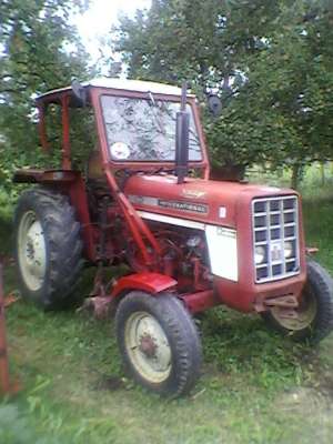 Vind 3 Tractore 4*4 si 4*2 cu Frontal Import