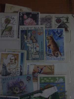 Vand colectie timbre postale ~650 buc din multe tari