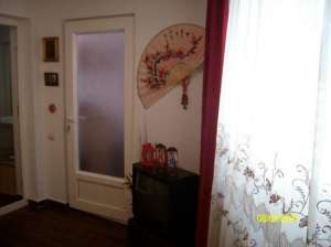 CASA la curte,  PIATA VICTORIEI,  64.000 EURO,  2 cam