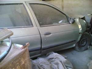 Vand/Dezmembrez renault megane break an 2000