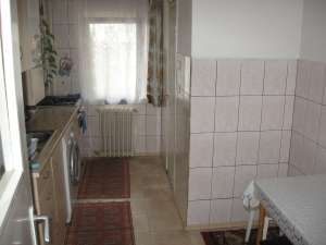 Apartament 4 Camere bun de spatiu comercial