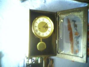 CEAS CU PENDUL PESTE 100 DE ANI