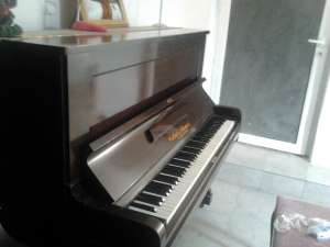VAND DOUA PIANINE