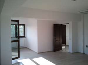 Vila de inchiriat in zona Lacul Tei,  constructie noua P+3 etaje,  suprafata 250 mp,  compartimentat