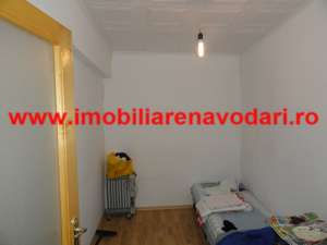 Navodari casa,   zona lac Tasaul