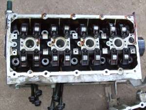 Vand componente  golf 4 : chiuloasa ,  capac chiuloasa tip motor  A X P  1.4 16 v  ,  baie de ulei g