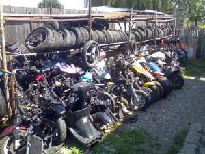 dezmembrari scutere si maxiscutere relee cdi furci carene motoare schimb