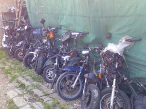 dezmembrari scutere si maxiscutere relee cdi furci carene motoare schimb