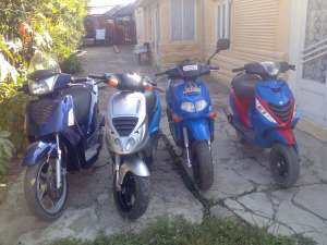 vand scuter si maxiscutere aprilia piaggio malaguti sym kymco dailim yamaha
