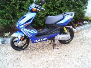 vand scuter si maxiscutere aprilia piaggio malaguti sym kymco dailim yamaha