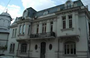 Piata Rosetti,   vila de inchiriat,   D+P+1+M,   suprafata 360mp