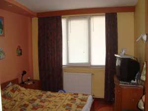 Vand apartament 4 cam.