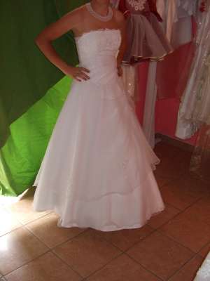 rochie de mireasa.