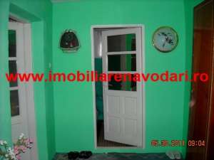 casa Navodari,   3  decomandate