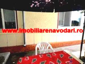 Navodari casa,   100 mp,   zona veche a orasului