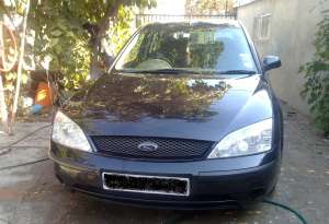 dezmembrez ford mondeo 2002 caroserie,    motor ,   cutie viteza,    interioare