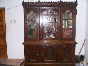 vand mobila veche