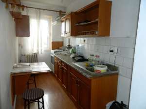 BACAU VAND APARTAMENT CU 2 CAMERE ZONA TIC-TAC,  LA ETAJUL 2, 