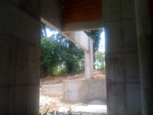 Constructii case la rosu