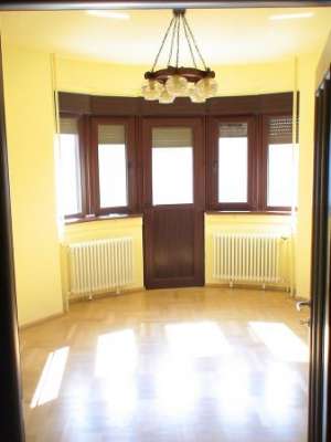 OCAZIE VANZARE APARTAMENT 4 CAMERE PARCUL CISMIGIU