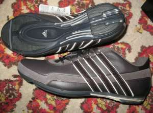 Adidasi Adidas, marimea 42 si 2/3