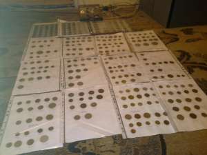 colectie de monezi peste 400 de monezi din diferite tari si 200 de dubluri,  monezi