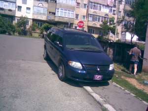 dezmembrez chrysler voyager si grand voyager modelul 1 si 2 2500 turbo diesel si 2000 benzina