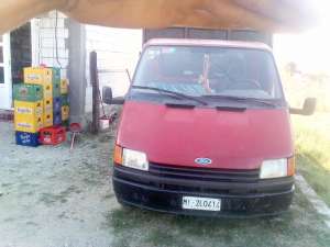 vand ford tranzit de 3.5 tone 2.5dizel fara turbo motor clasic