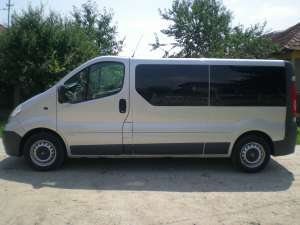 vand sau schimb opel vivaro 8+1 cu vacii de lapte