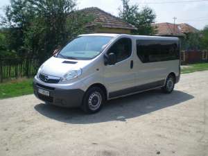 vand sau schimb opel vivaro 8+1 cu vacii de lapte