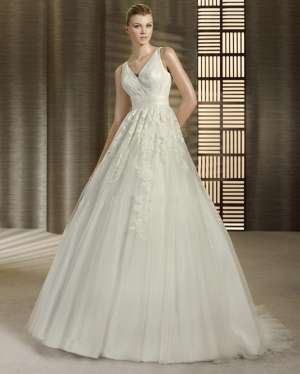 Inchiriere rochie de mireasa White One 6228 by Elite Mariaj