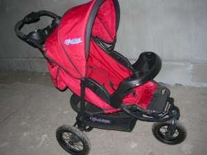 vand carucior+cos auto bebe