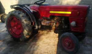 VAND TRACTOR V445