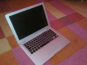 Vand leptop Apple macbook air de 13 inchi