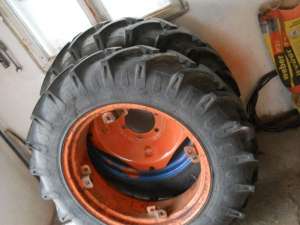 vind cauciucuri tractor 24
