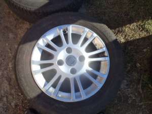 Jante Volvo Originale 15 Inch Stare Foarte Buna Anvelope Michelin 195 60 15 Aproape Noi