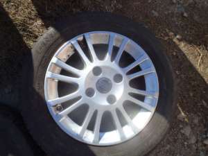 Jante Volvo Originale 15 Inch Stare Foarte Buna Anvelope Michelin 195 60 15 Aproape Noi