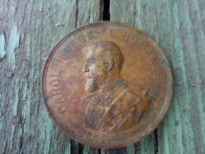 medalie de bronz cu Carol I care dateaza din anul 1904