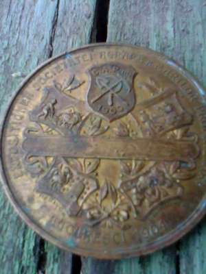 medalie de bronz cu Carol I care dateaza din anul 1904
