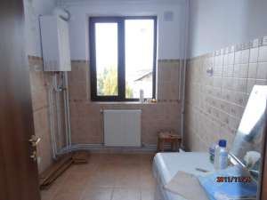 BACAU VAND URGENT APARTAMENT DE LUX CU 2 CAMERE,  SITUAT IN ZONA MIORITA, 