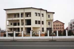 Vand/Inchiriez CASA S+P+2 Ionescu Sisesti / Baneasa
