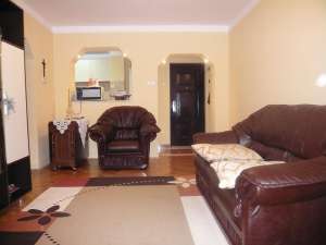 Vand apartament cu 3 camere