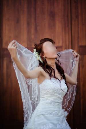 Vand rochita de mireasa Sposa