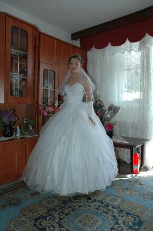 Vand rochie de mireasa